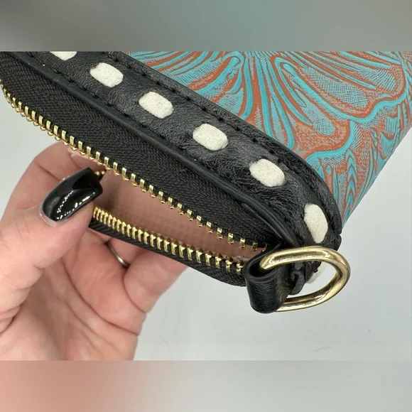 Western Style Floral Tooled PU Leather Wristlet Wallet - Large Capacity Gift - Picture 2 of 8